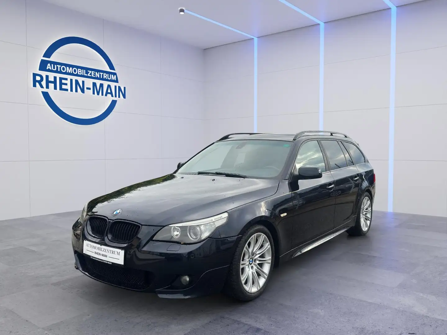 BMW 525 525d M-Paket PANO CARBONSCHWARZ AHK Schwarz - 1