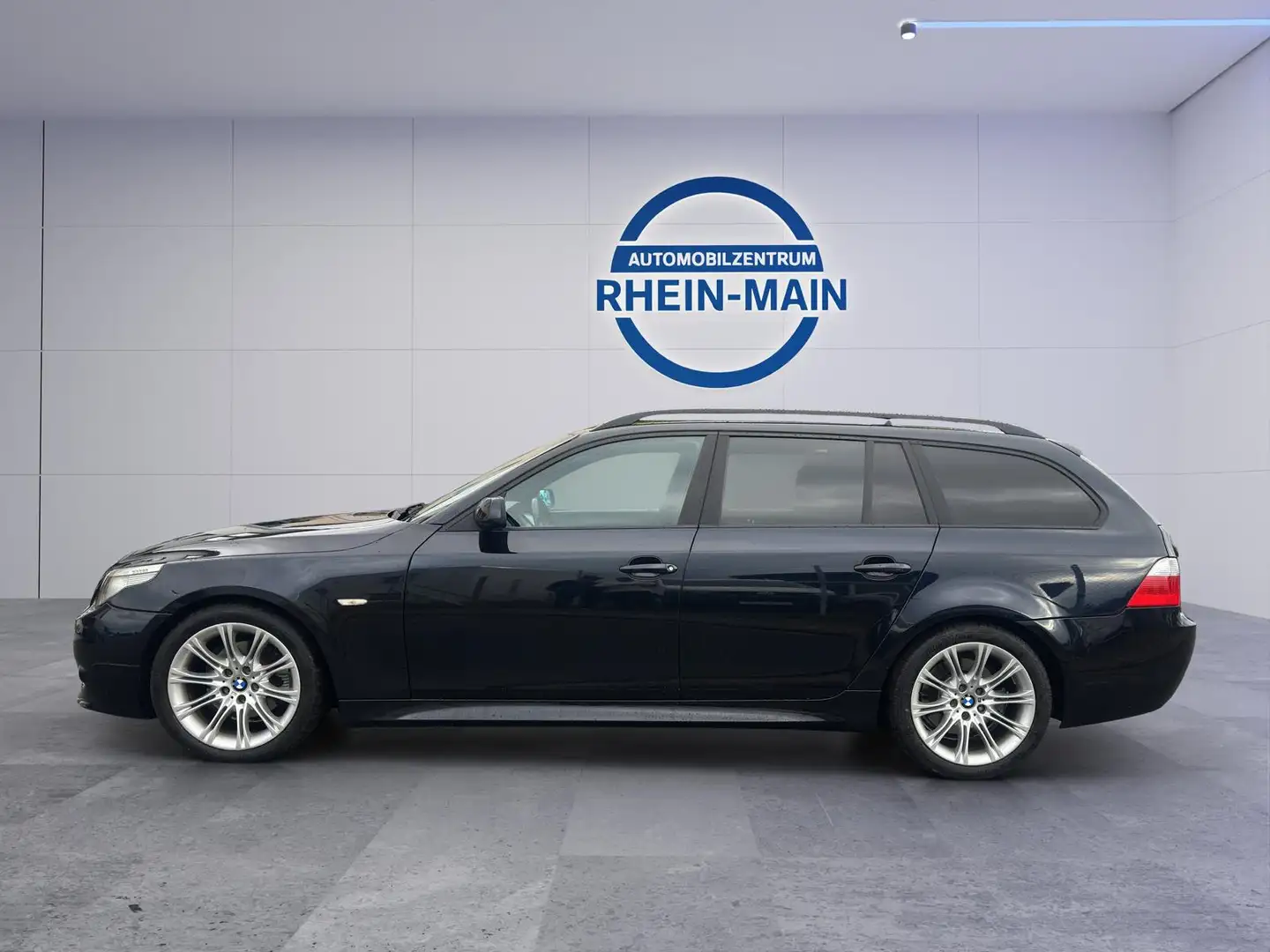 BMW 525 525d M-Paket PANO CARBONSCHWARZ AHK Schwarz - 2