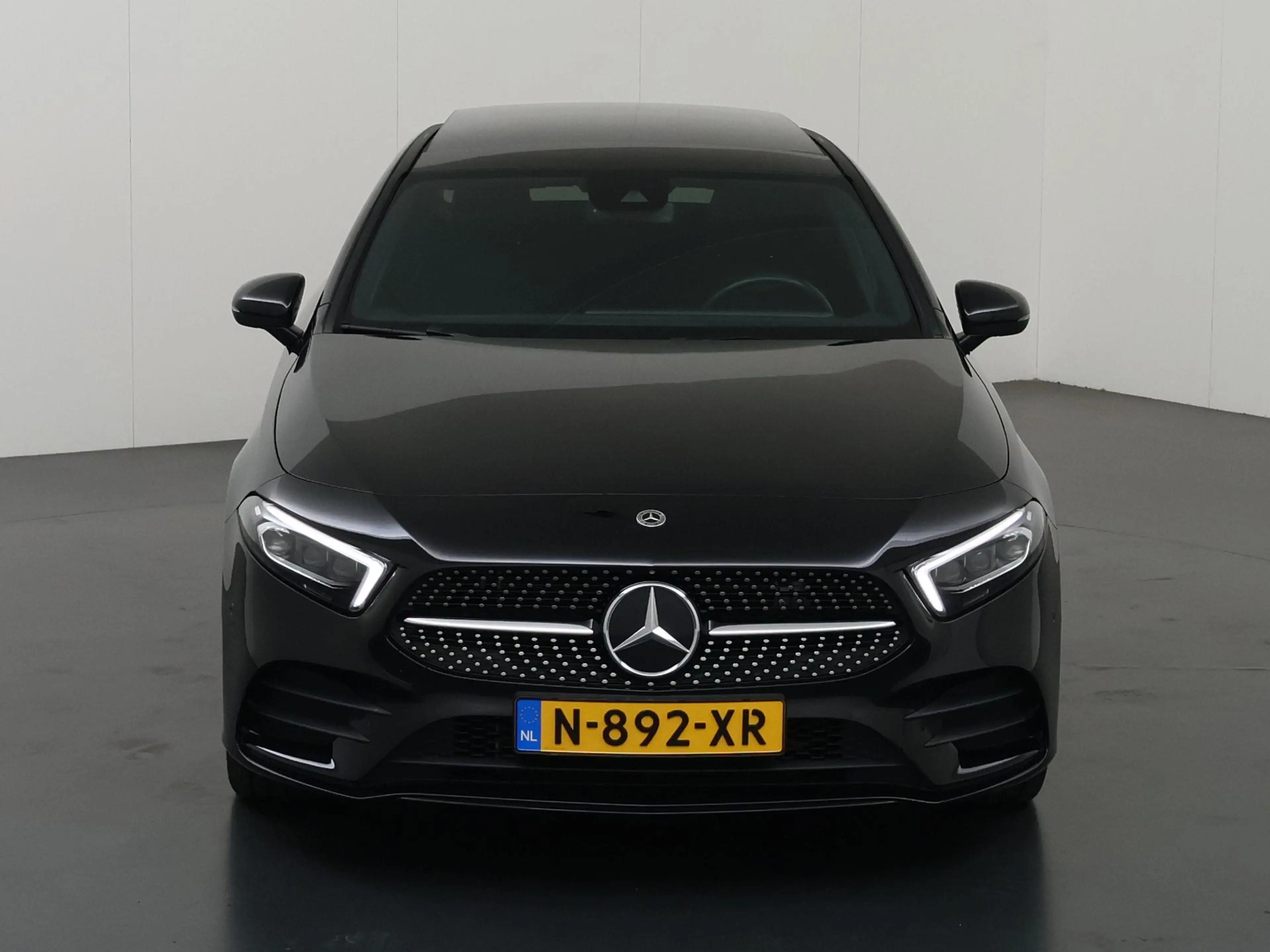 Mercedes-Benz A 250 e Business Solution AMG Limited | Multibeam koplam — photo 3