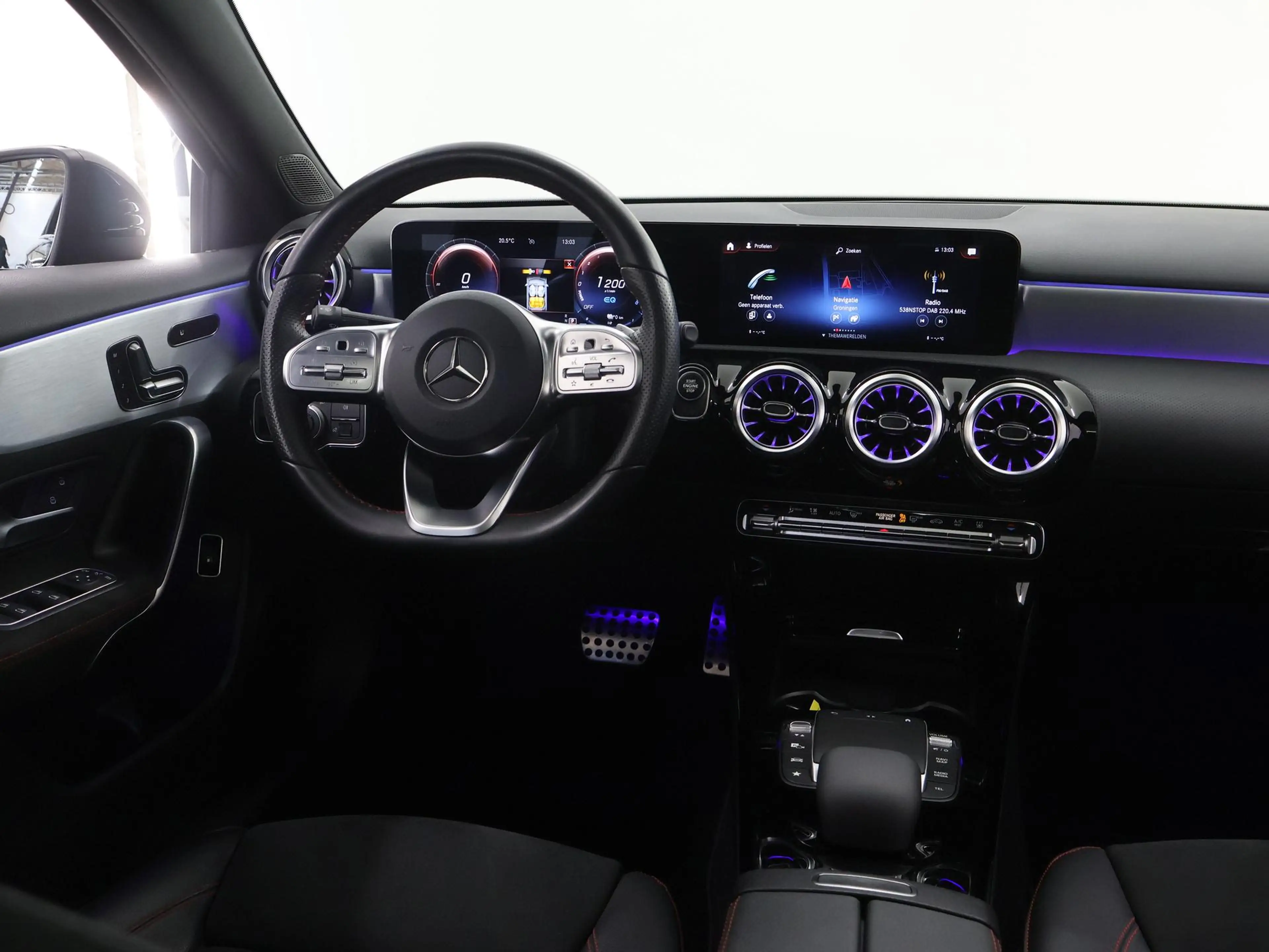 Mercedes-Benz A 250 e Business Solution AMG Limited | Multibeam koplam — photo 9