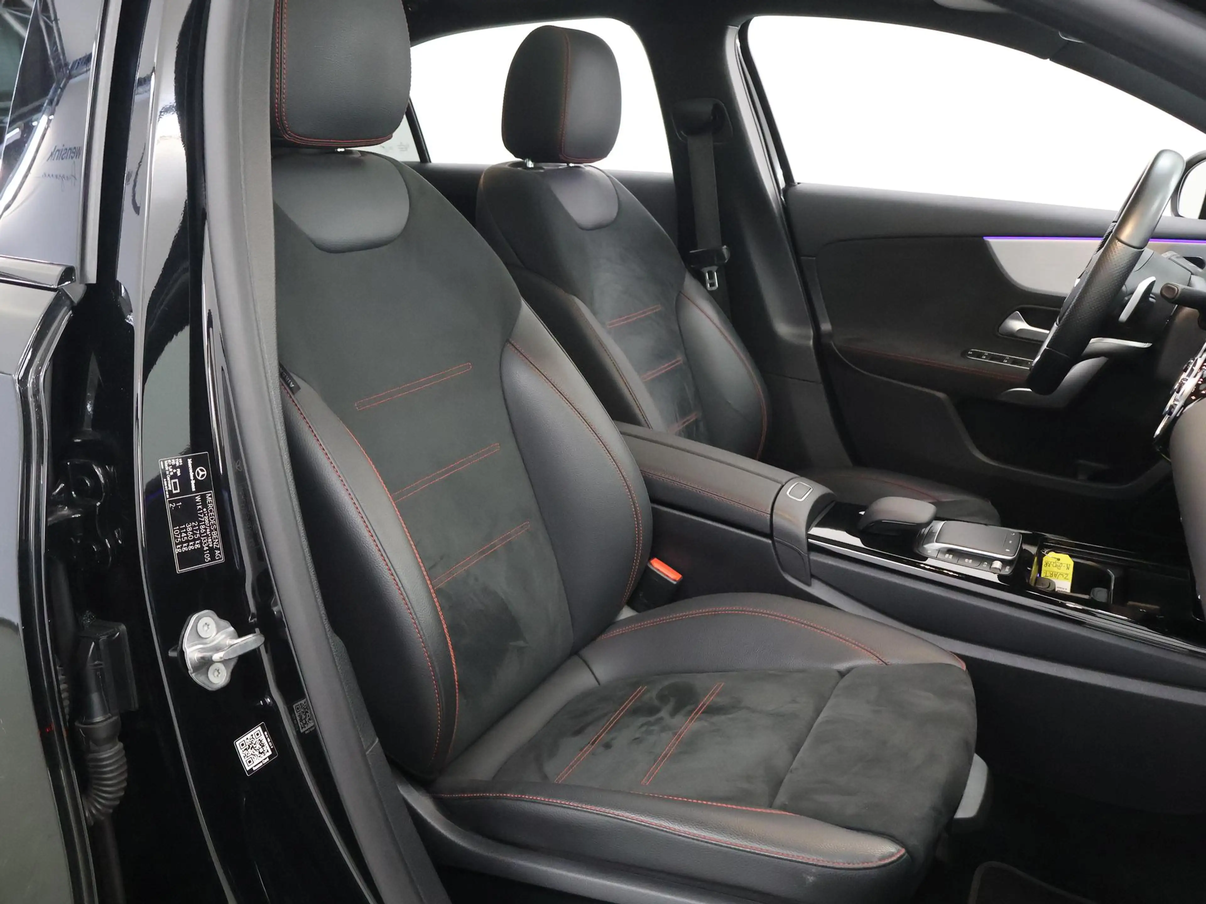 Mercedes-Benz A 250 e Business Solution AMG Limited | Multibeam koplam — photo 10