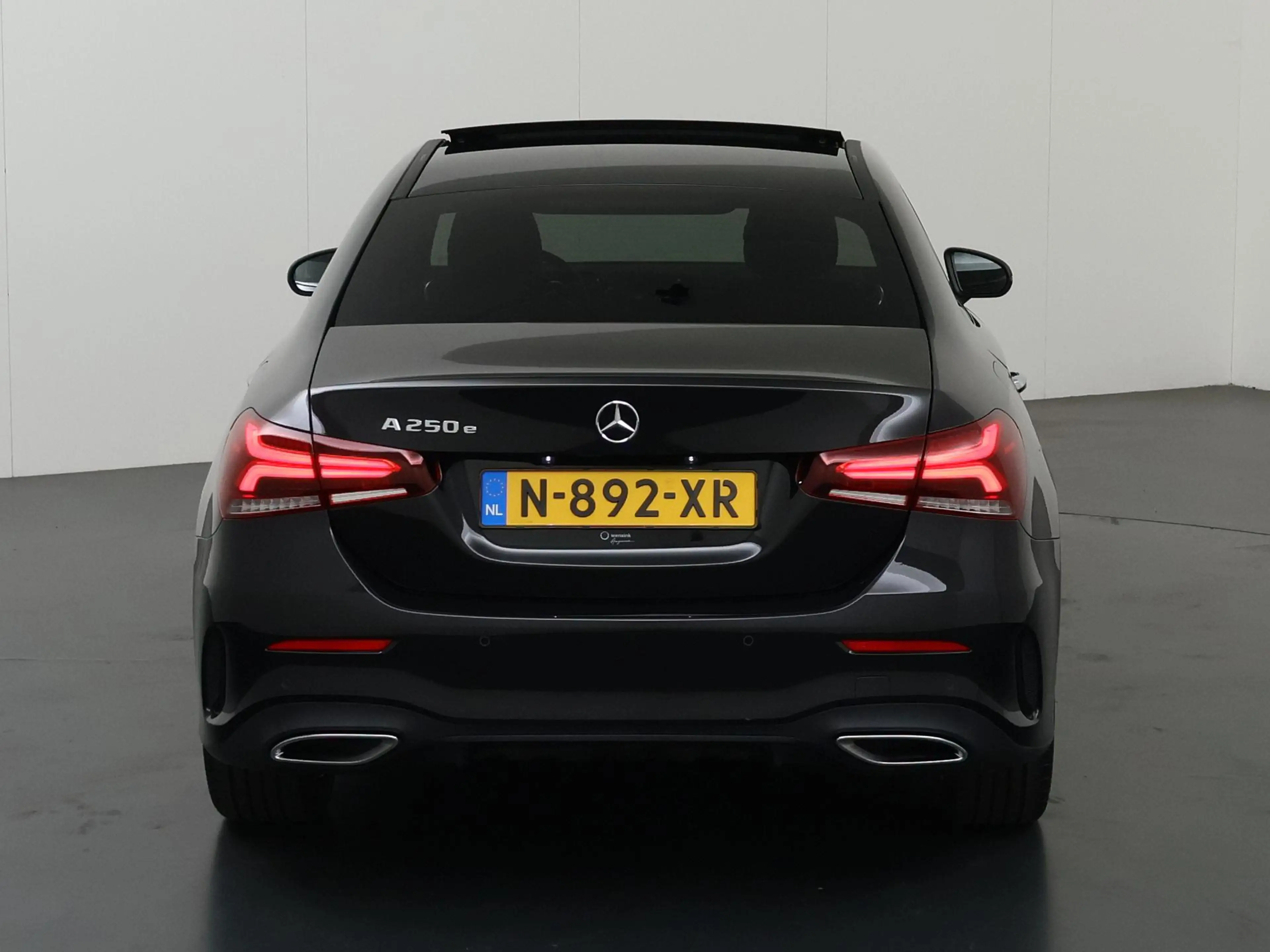 Mercedes-Benz A 250 e Business Solution AMG Limited | Multibeam koplam — photo 4