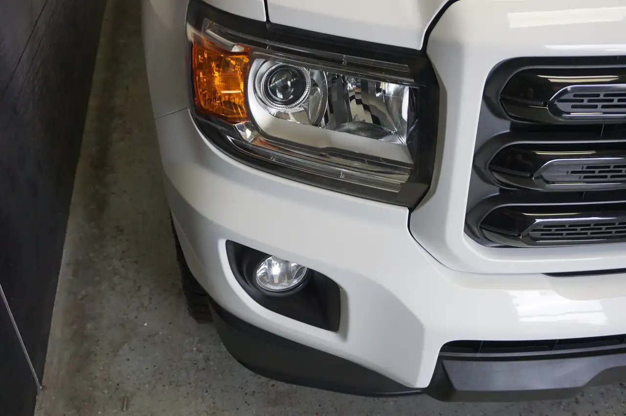 GMC Canyon снимка GMC Canyon