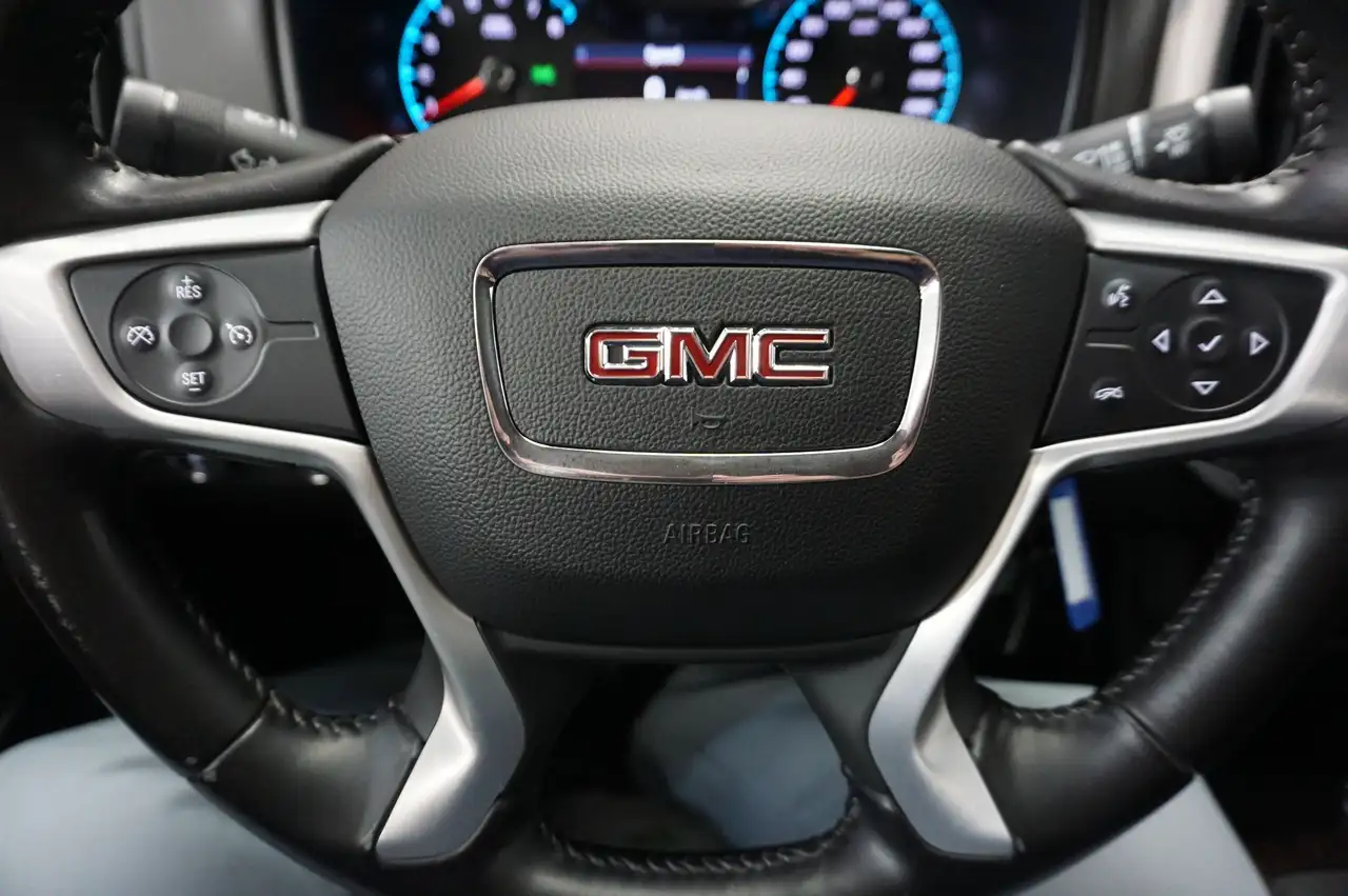 GMC Canyon снимка GMC Canyon