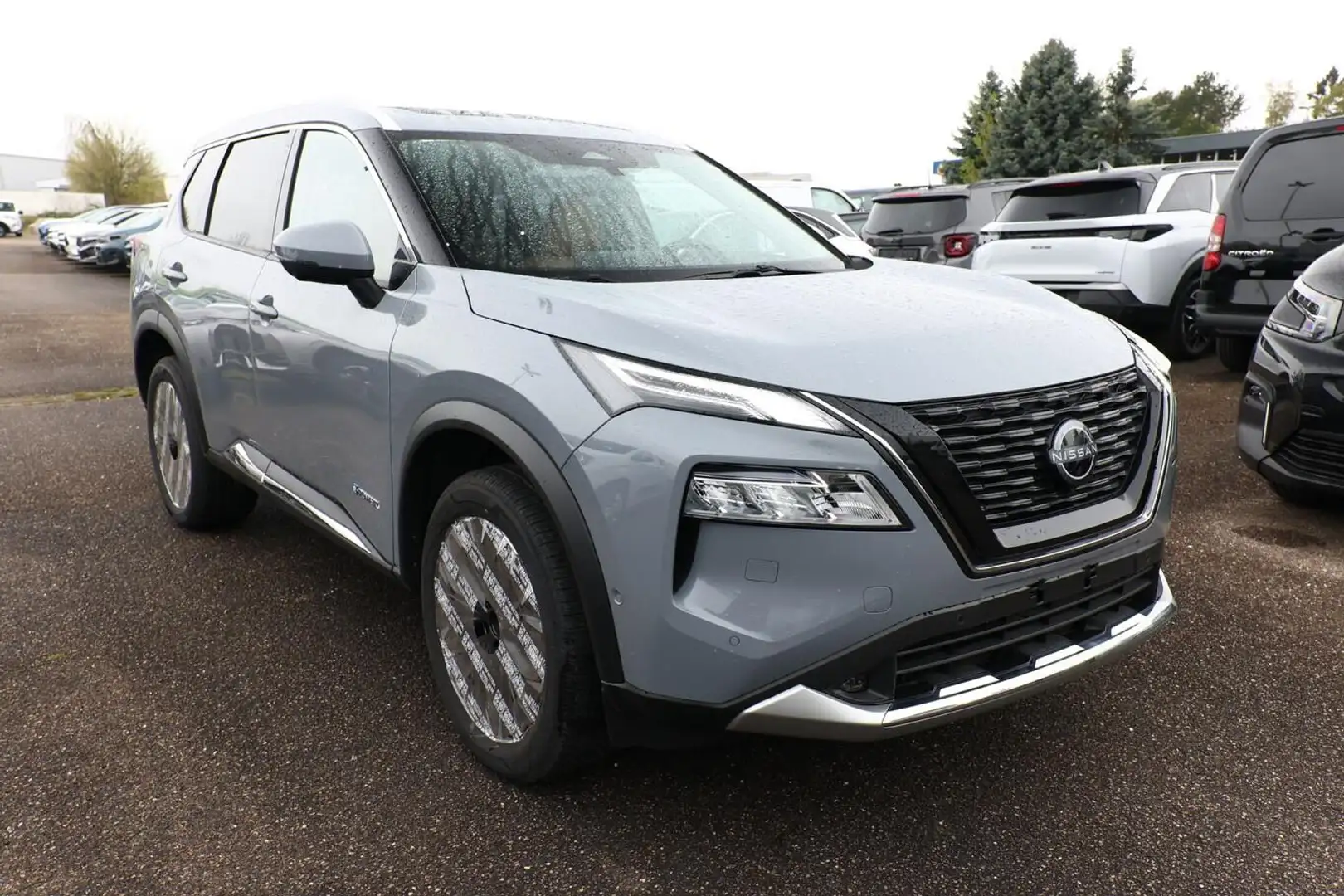 Nissan X-Trail Tekna e-4ORCE Pano Nappa ACC eHK SHZ Nav 157 kW... Grau - 2