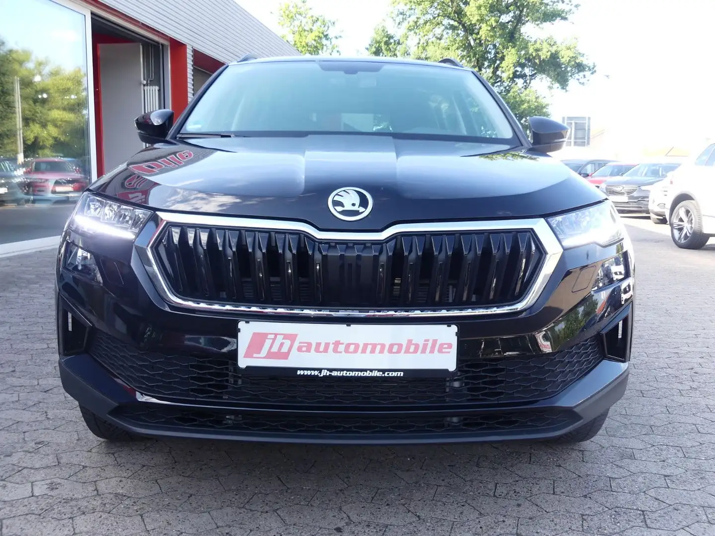 Skoda Karoq Tour virtual*4xSitzheizung*LED*PDC Zwart - 2