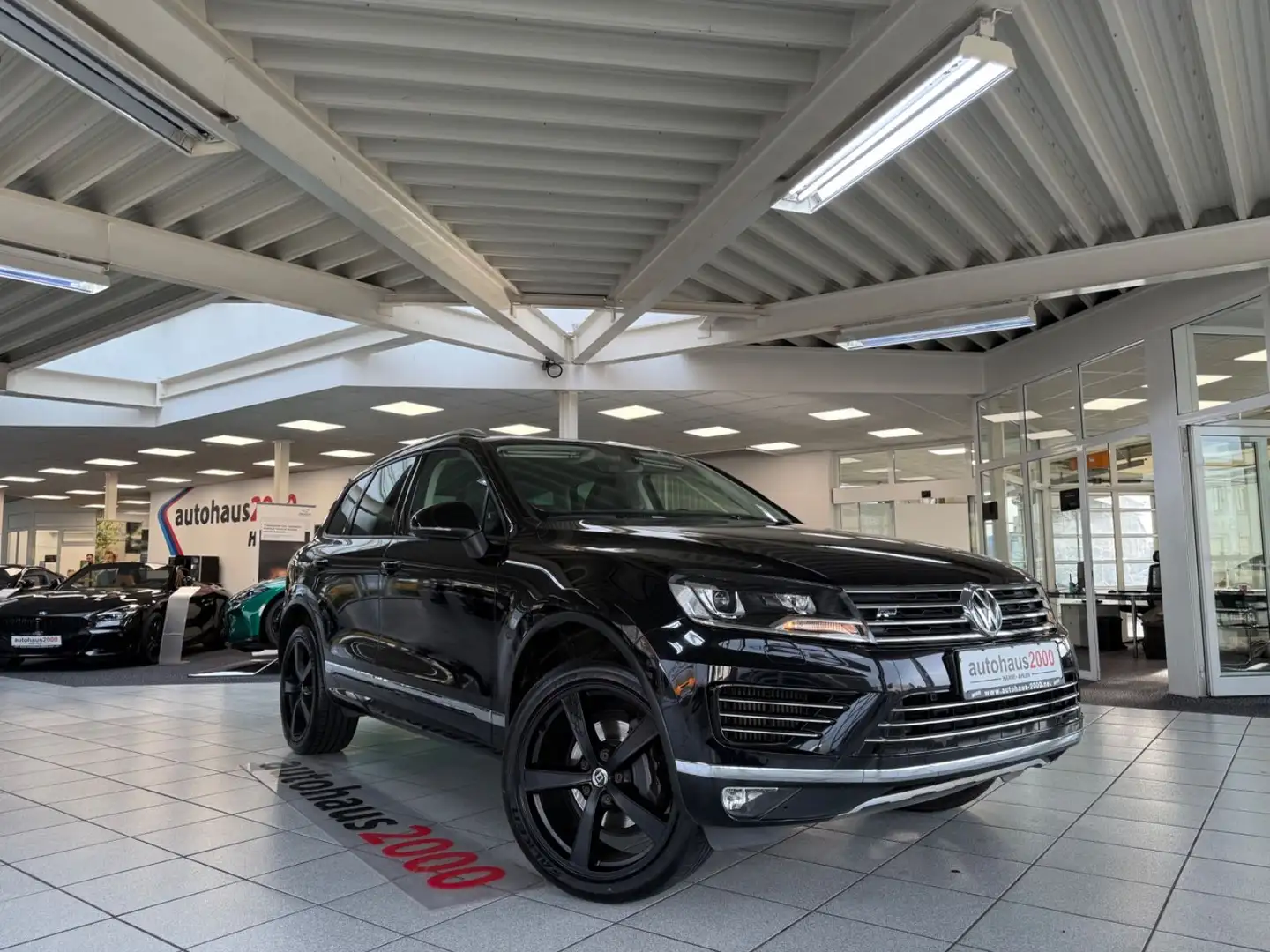 Volkswagen Touareg V6 TDI Terrain Tech R-Line AUT./AHK/LUFT Schwarz - 1