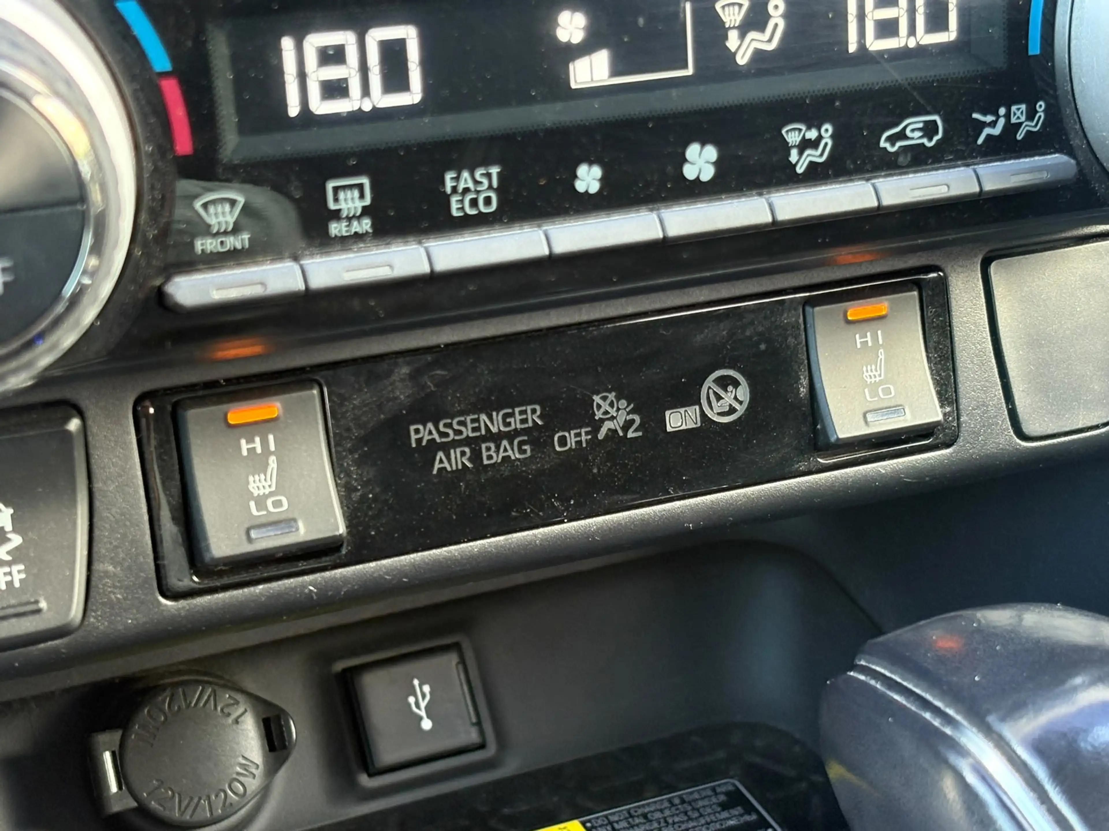 Toyota RAV 4 2.5 Hybrid AWD Trekhaak / Camera / Stoel-Stuur Ver — photo 24