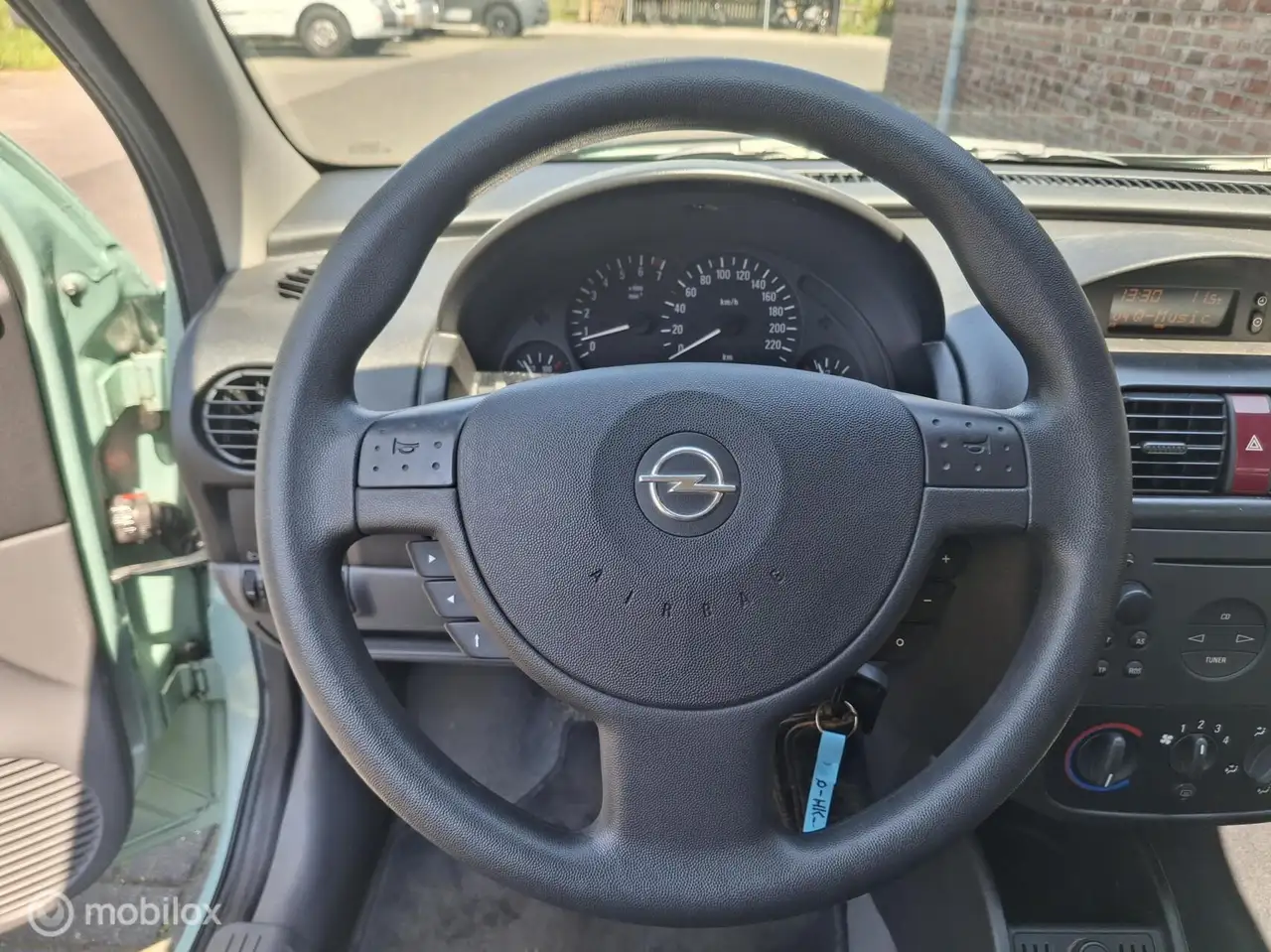Opel Corsa 1.2-16V Comfort, foto 12