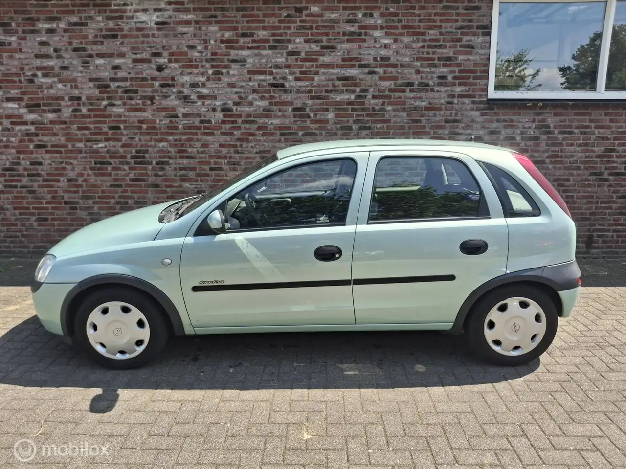 Opel Corsa 1.2-16V Comfort, foto 2