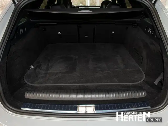 Mercedes-Benz E-Class view 15