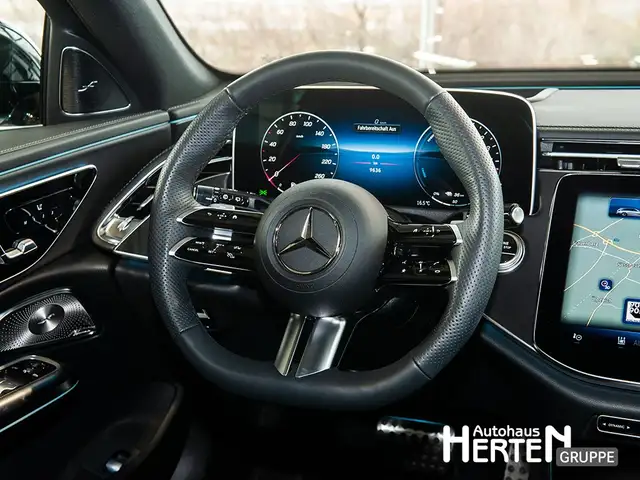 Mercedes-Benz E-Class view 7