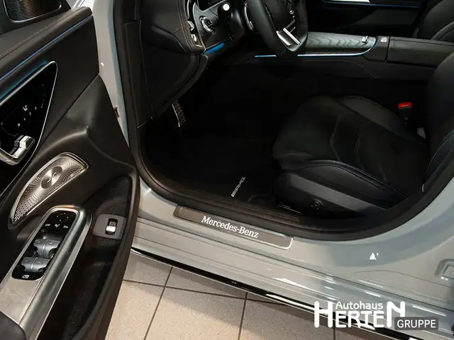 Mercedes-Benz E-Class view 12