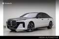 BMW i7 eDrive50 M-Sport | Two Tone Black Wrap | Iconic Gl Blanc - thumbnail 1
