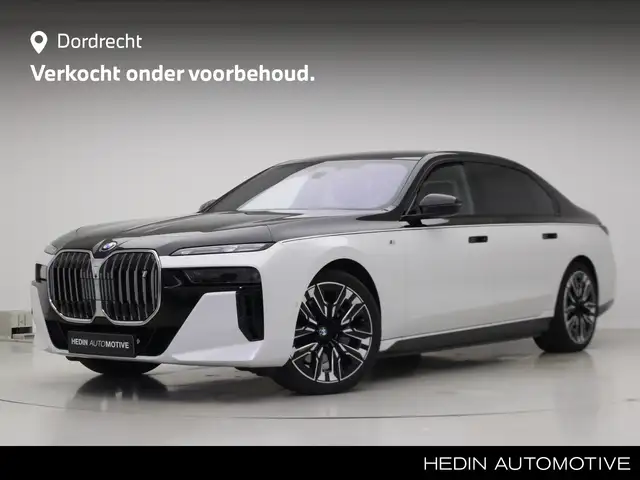 BMW i7 eDrive50 M-Sport | Two Tone Black Wrap | Iconic Gl