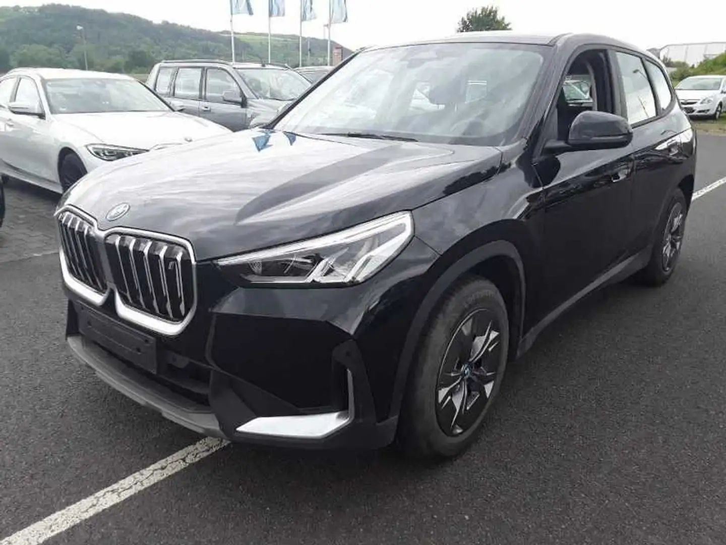 BMW iX1 xDrive30 AHK*Sitzheizung*Navi*Kamera Noir - 1