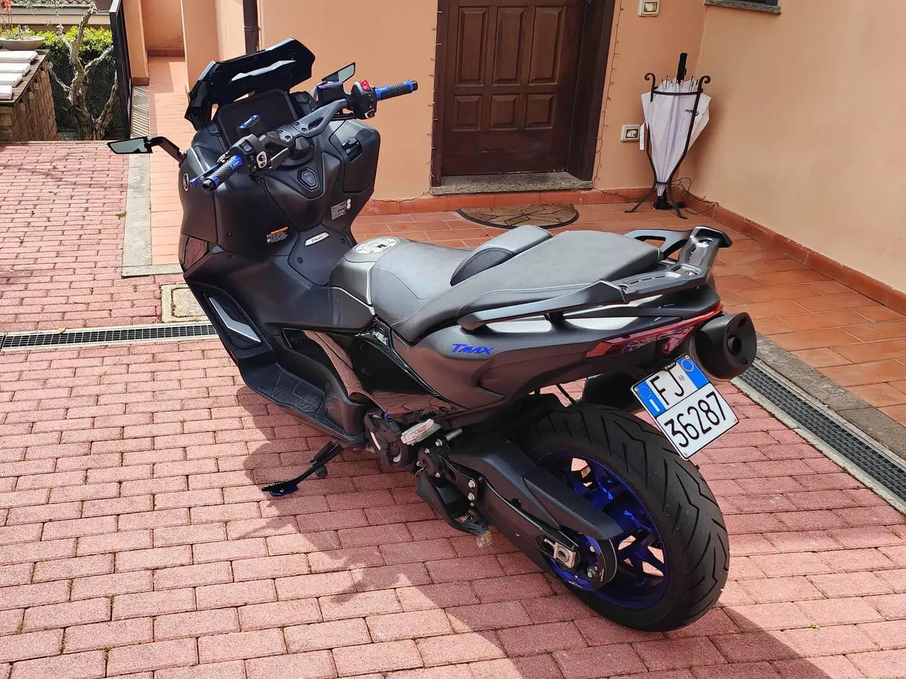 Yamaha Tmax 560