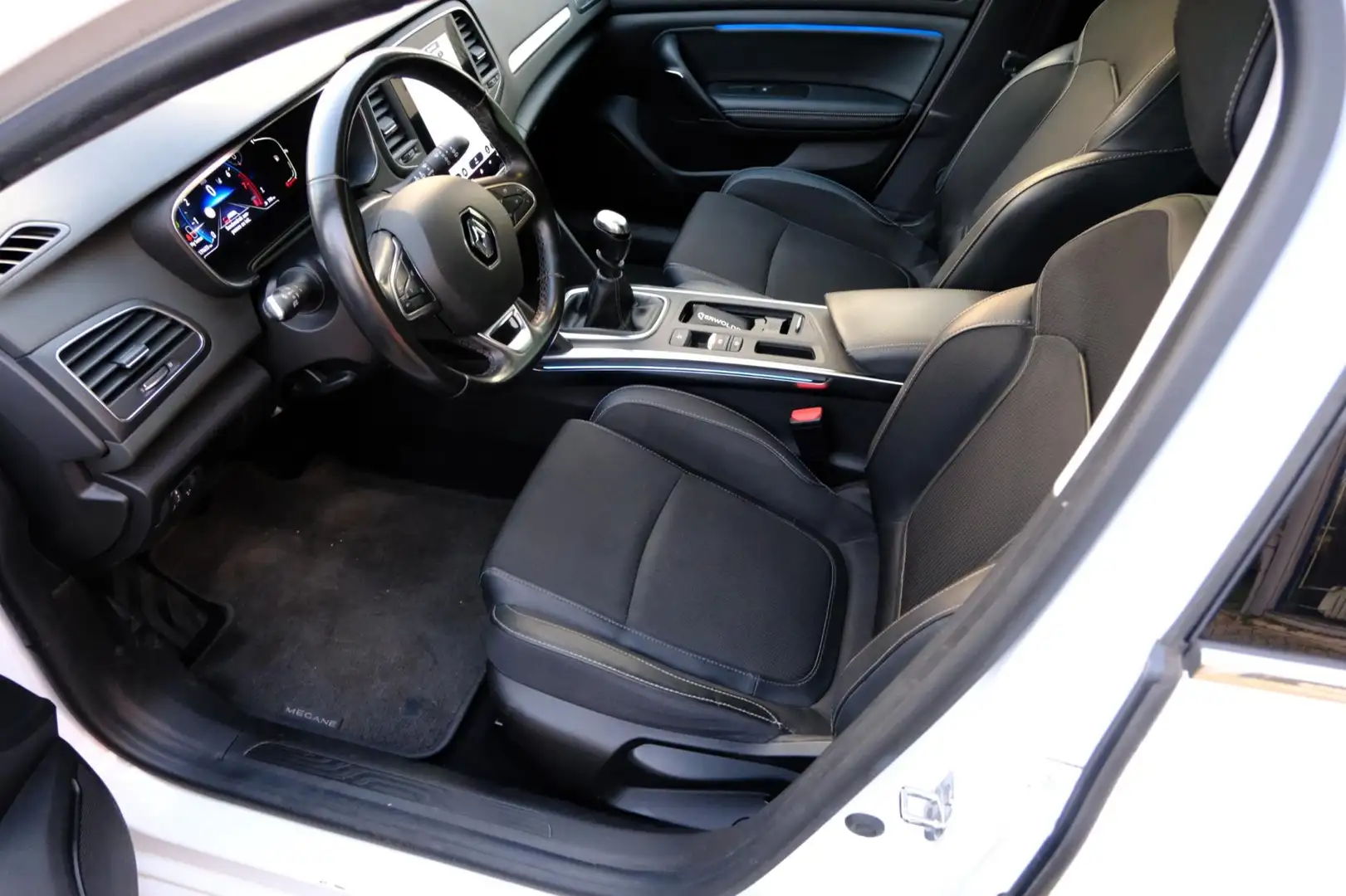 Renault Megane 1.0 TCe Intens 1e Eig|Half Leder|Cam|LMV|LED|Navi Weiß - 2