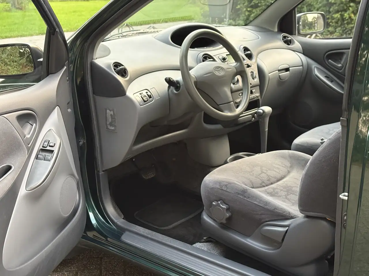 Toyota Yaris 1.3-16V VVT-i Sol, foto 11