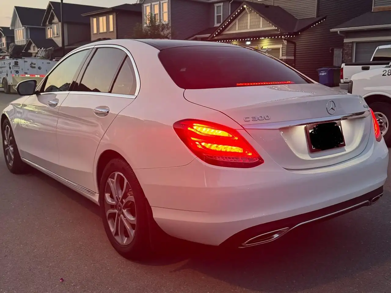 Mercedes-Benz C-Class снимка Mercedes-Benz C-Class