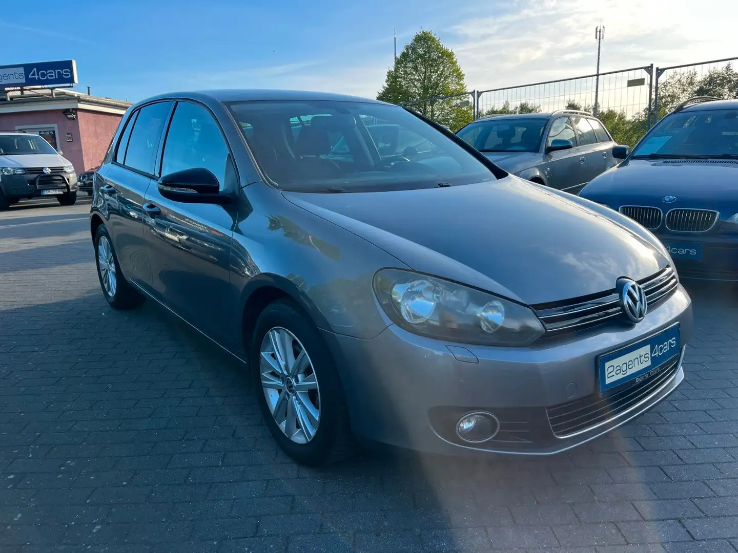 Volkswagen Golf VIStyle°Garantie°Klima°SitzHZG°HU neu°Isofix Grau - 2