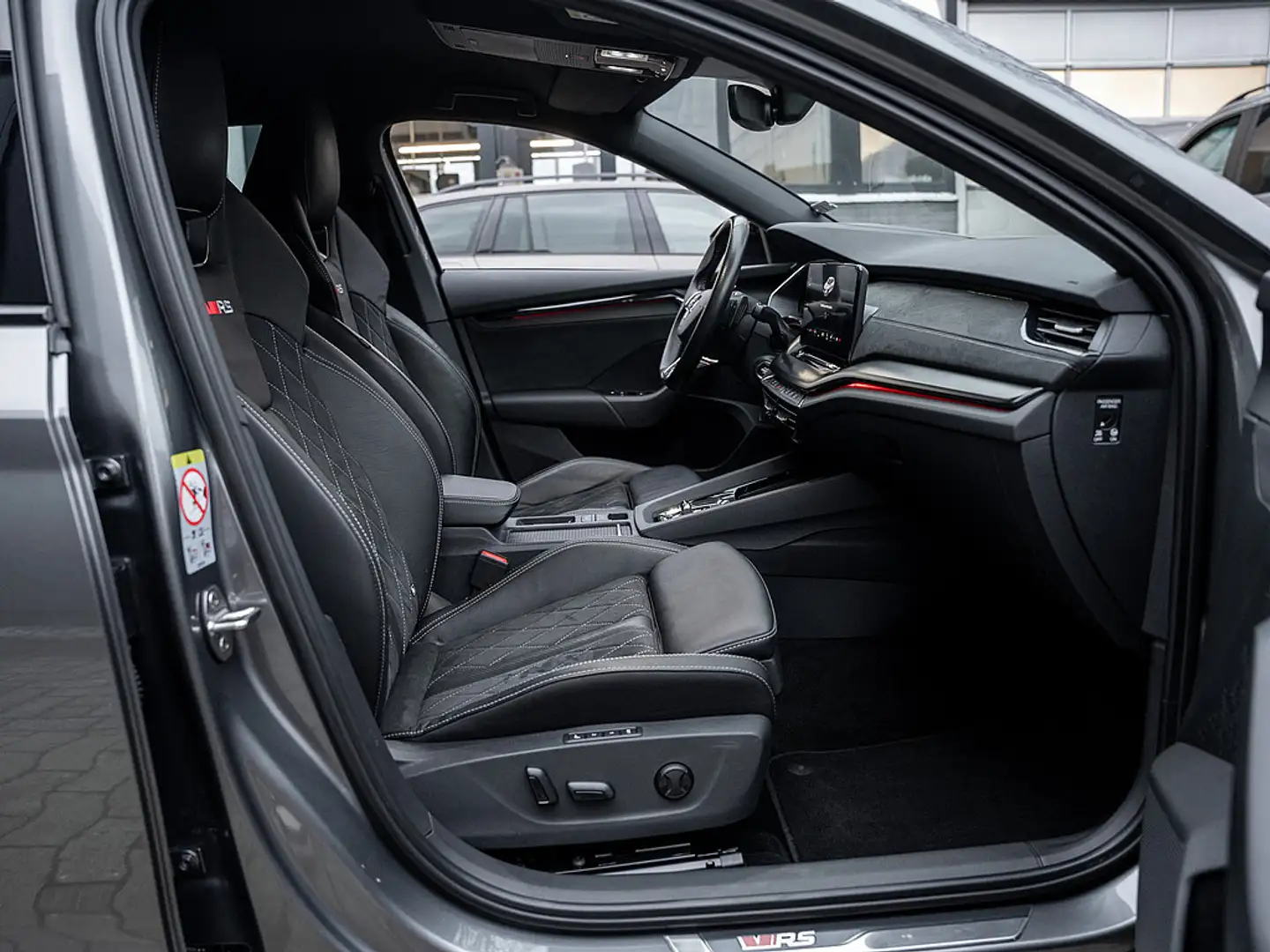 Skoda Octavia Combi 2.0 TDI RS ACC NAVI ERGO HUD MA Grau - 2