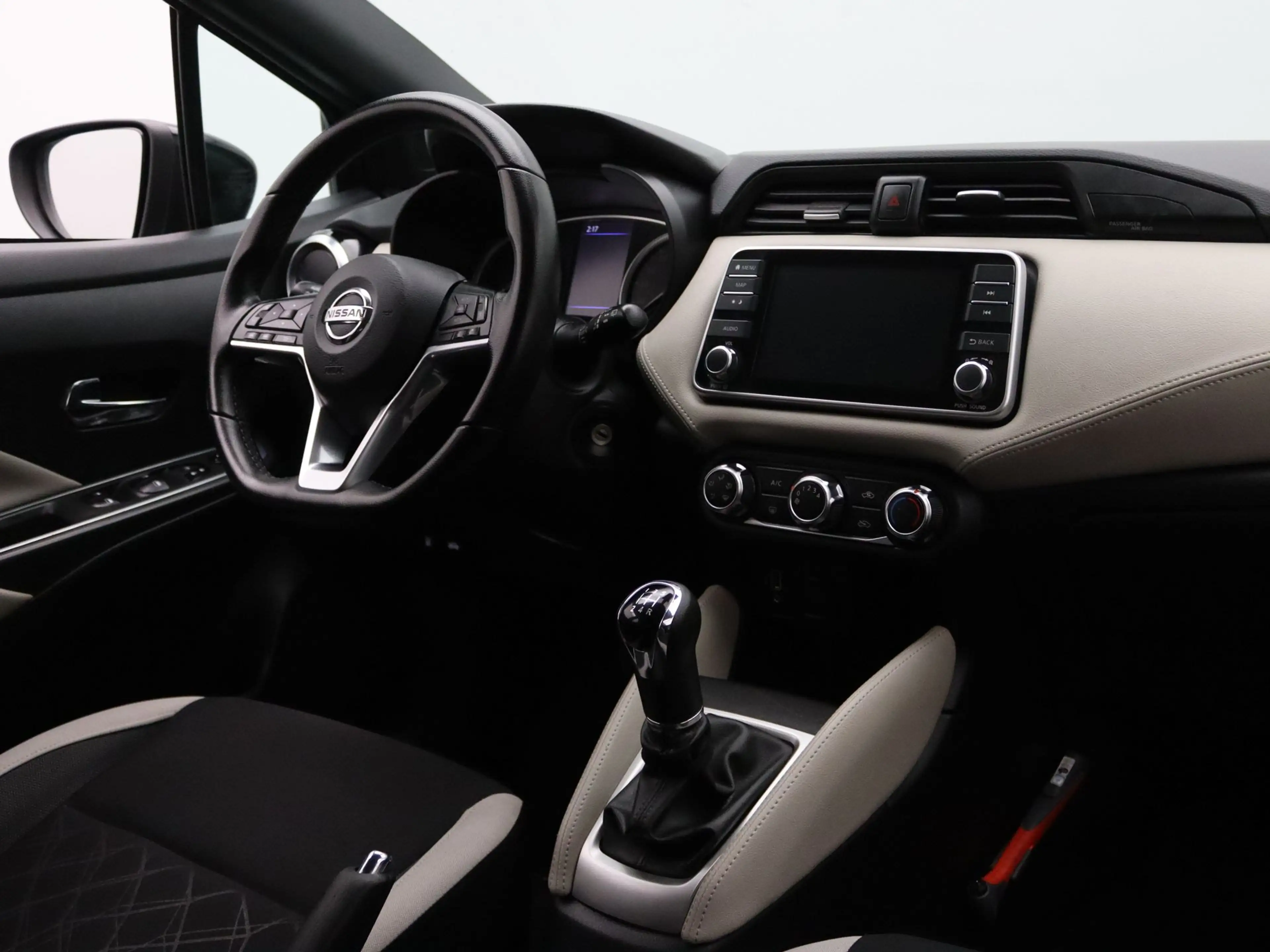 Nissan Micra IG-T 93pk N-Design Airco | Cruise | Navi | Parkeer — photo 28