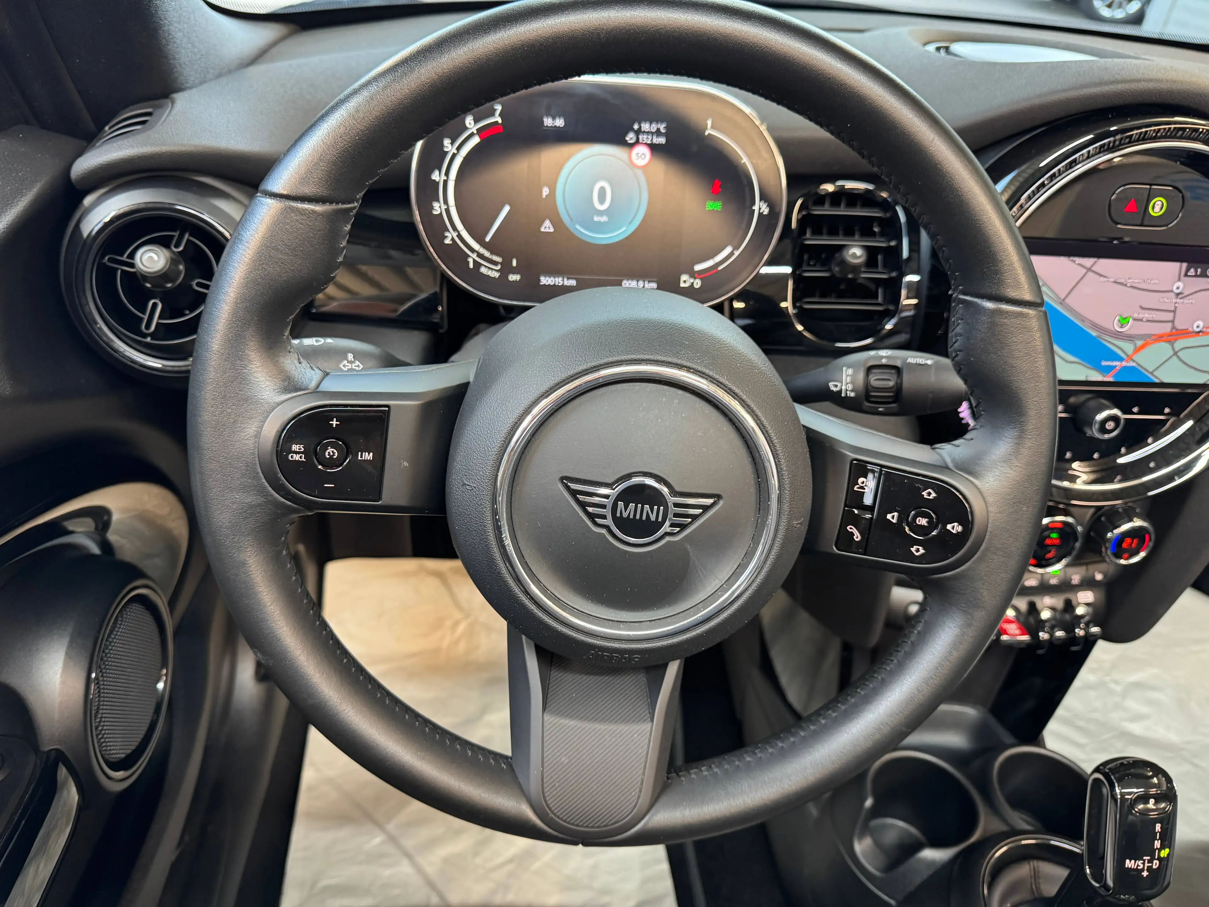 MINI Cooper Cabrio Cabrio Cooper Classic Trim — photo 14
