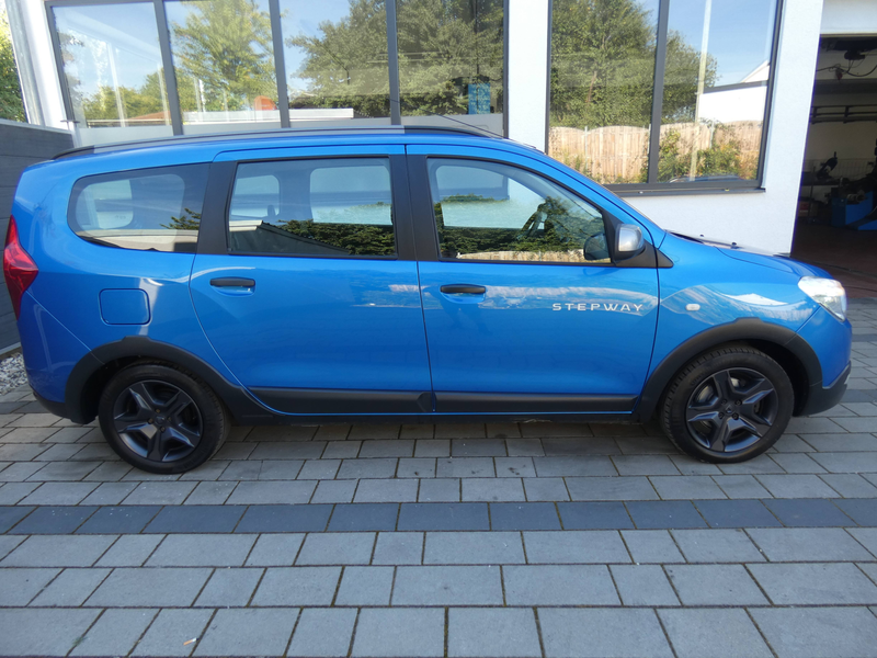 Dacia Lodgy Stepway Celebration — photo 4