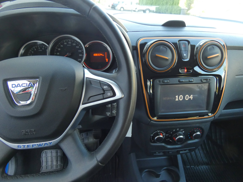 Dacia Lodgy Stepway Celebration — photo 10