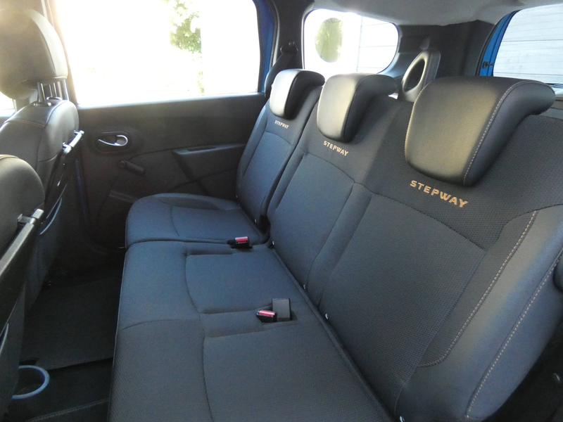 Dacia Lodgy Stepway Celebration — photo 9