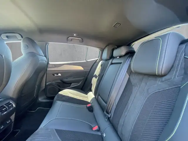 Peugeot 408 view 8