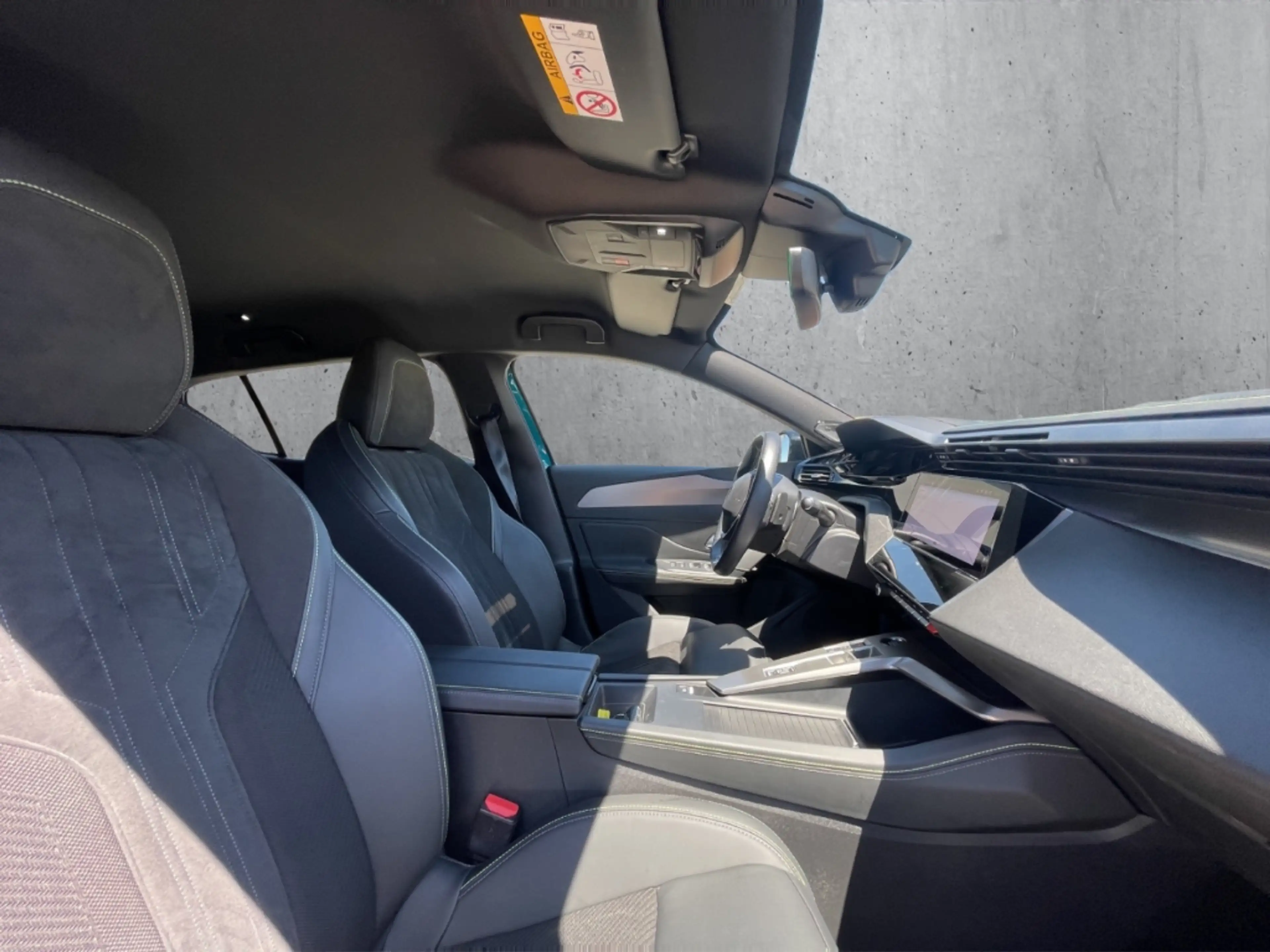 Peugeot 408 GT PureTech 130 EAT8 AHK-abnehmbar Navi Memory Sit — photo 13