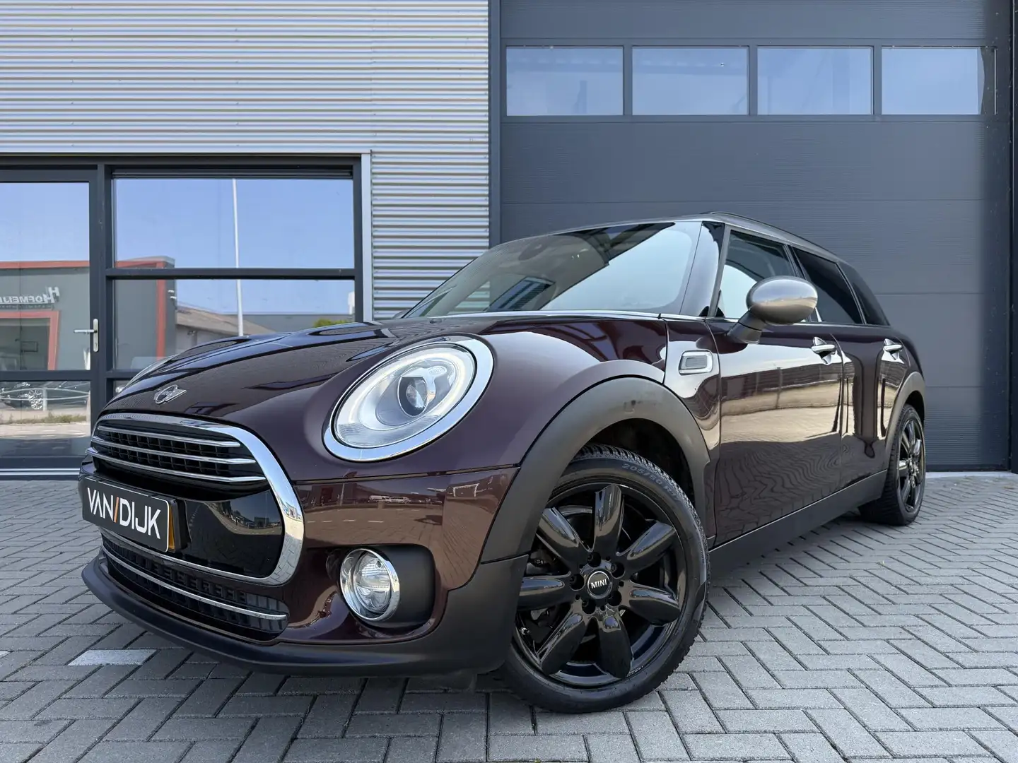 MINI Cooper Clubman Mini 1.5 Business ✓Automaat ✓Full LED ✓Navigatie F Rood - 2