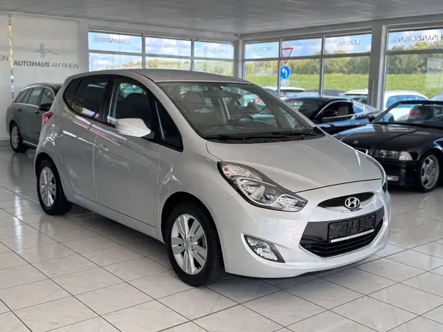 Hyundai iX20 +Automatik+Klimaaut+Leder+Tempomat+SHZ+76TKM