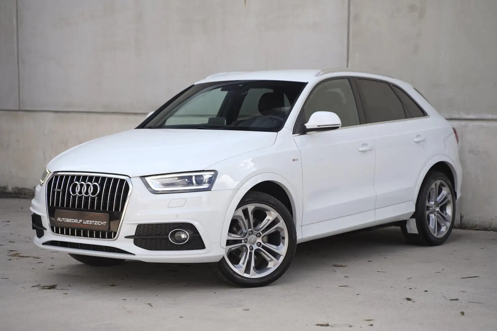 Audi Q3 2.0 TFSI quattro S Edition 210pk, Automaat, Camera Wit - 1