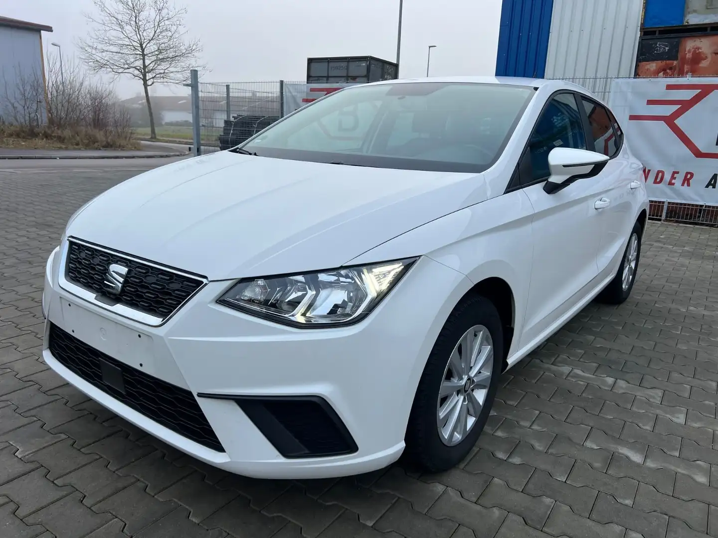 SEAT Ibiza Style HAGELSCHADEN Blanc - 1