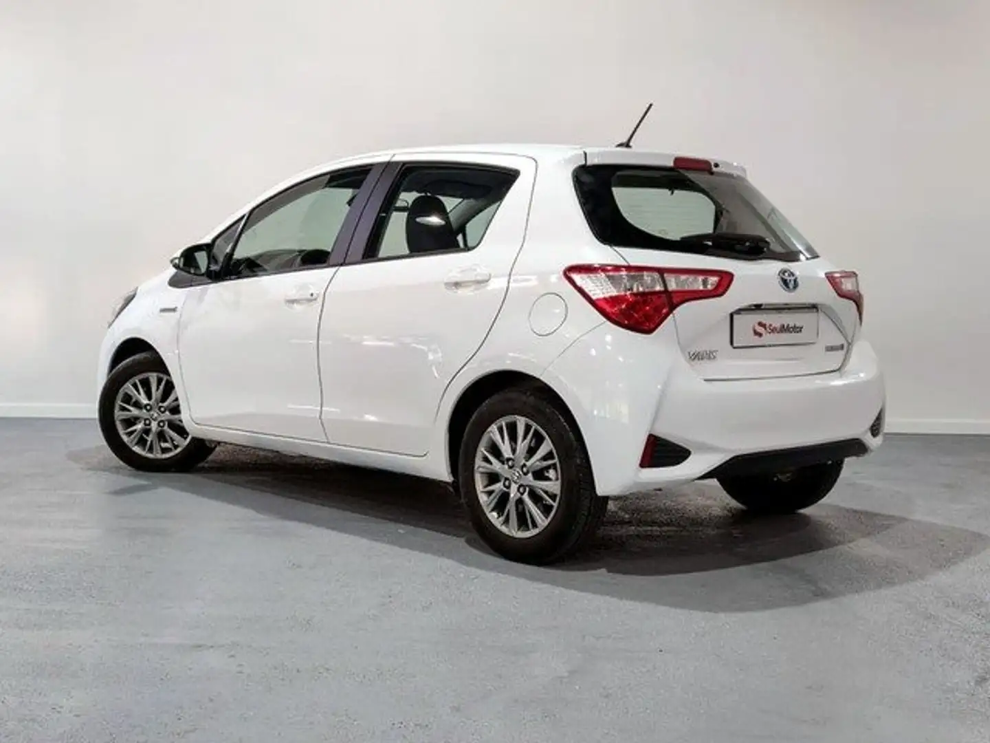 Toyota Yaris 100H 1.5 Active Blanco - 2