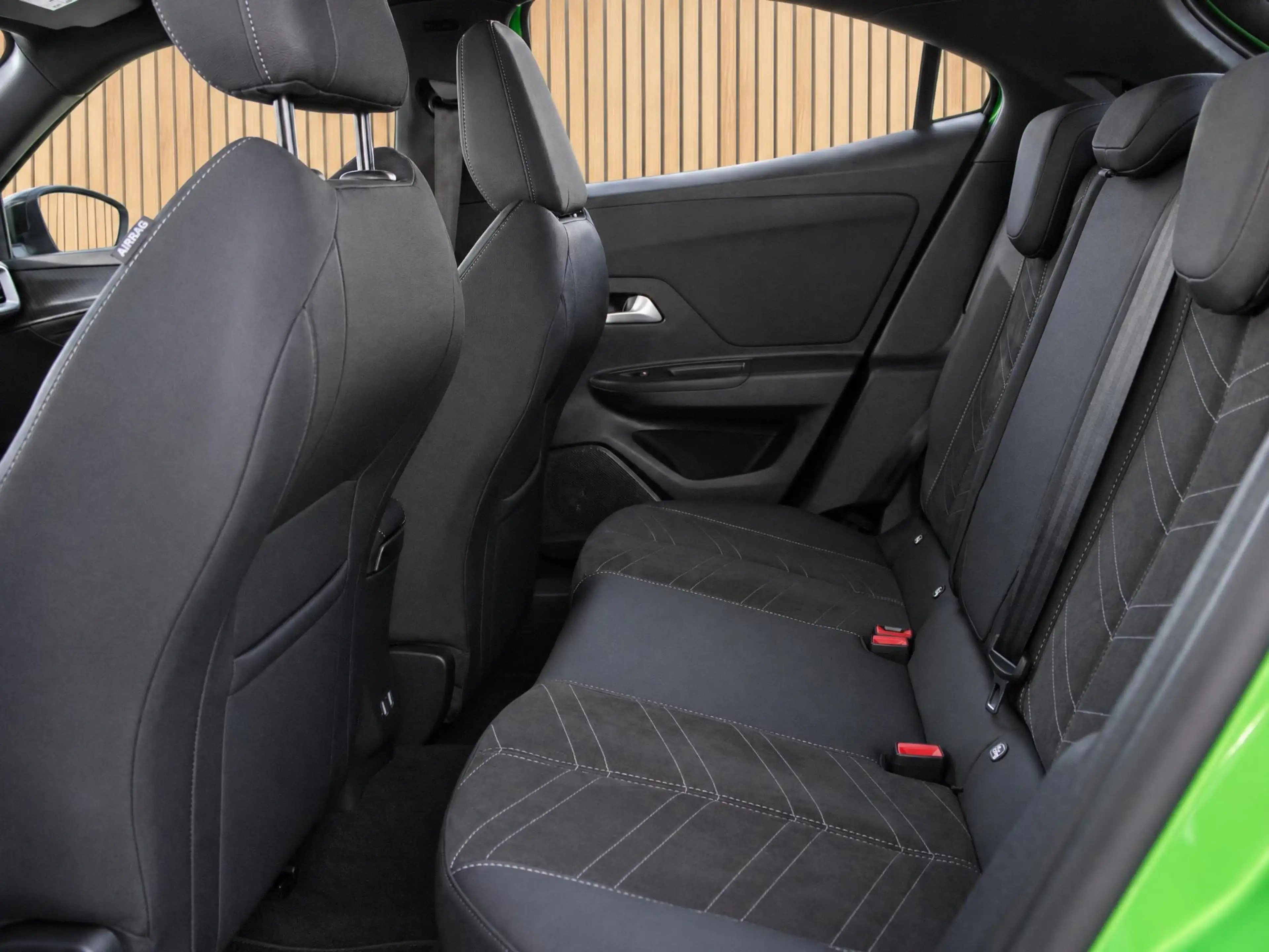 Opel Mokka-E Ultimate 50-kWh 11kw bl. | Camera / Stoel & Stuur — photo 9