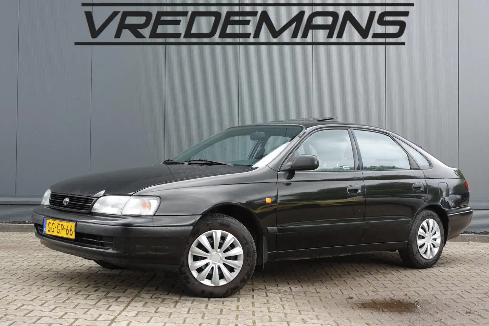 Toyota Carina E 2.0 GLi Zwart - 1