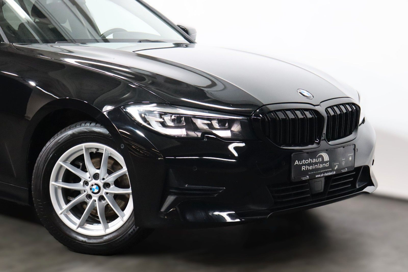 BMW 318 d Lim. Advantage *LIVE-COCKPIT*KAMERA*LED* — photo 3