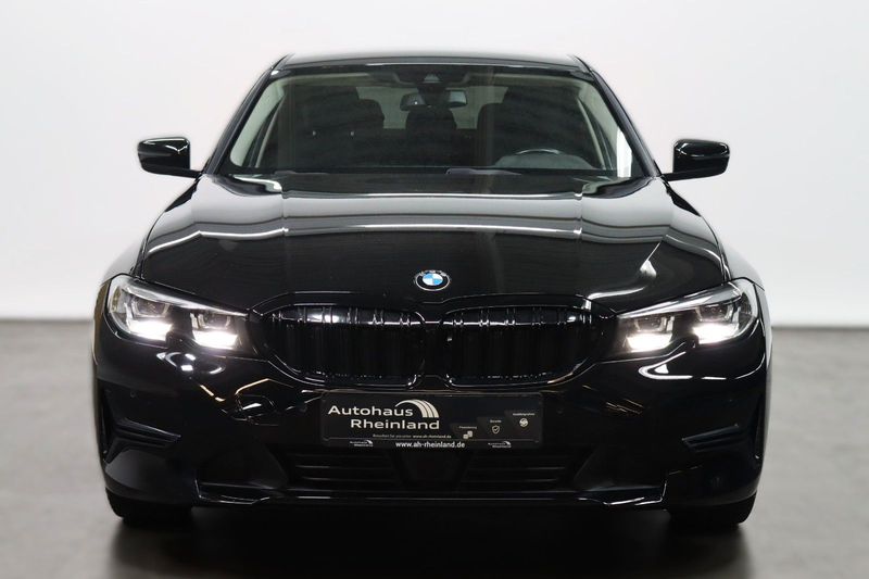 BMW 318 d Lim. Advantage *LIVE-COCKPIT*KAMERA*LED* — photo 4