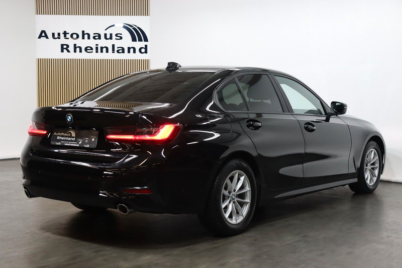BMW 318 d Lim. Advantage *LIVE-COCKPIT*KAMERA*LED* — photo 7