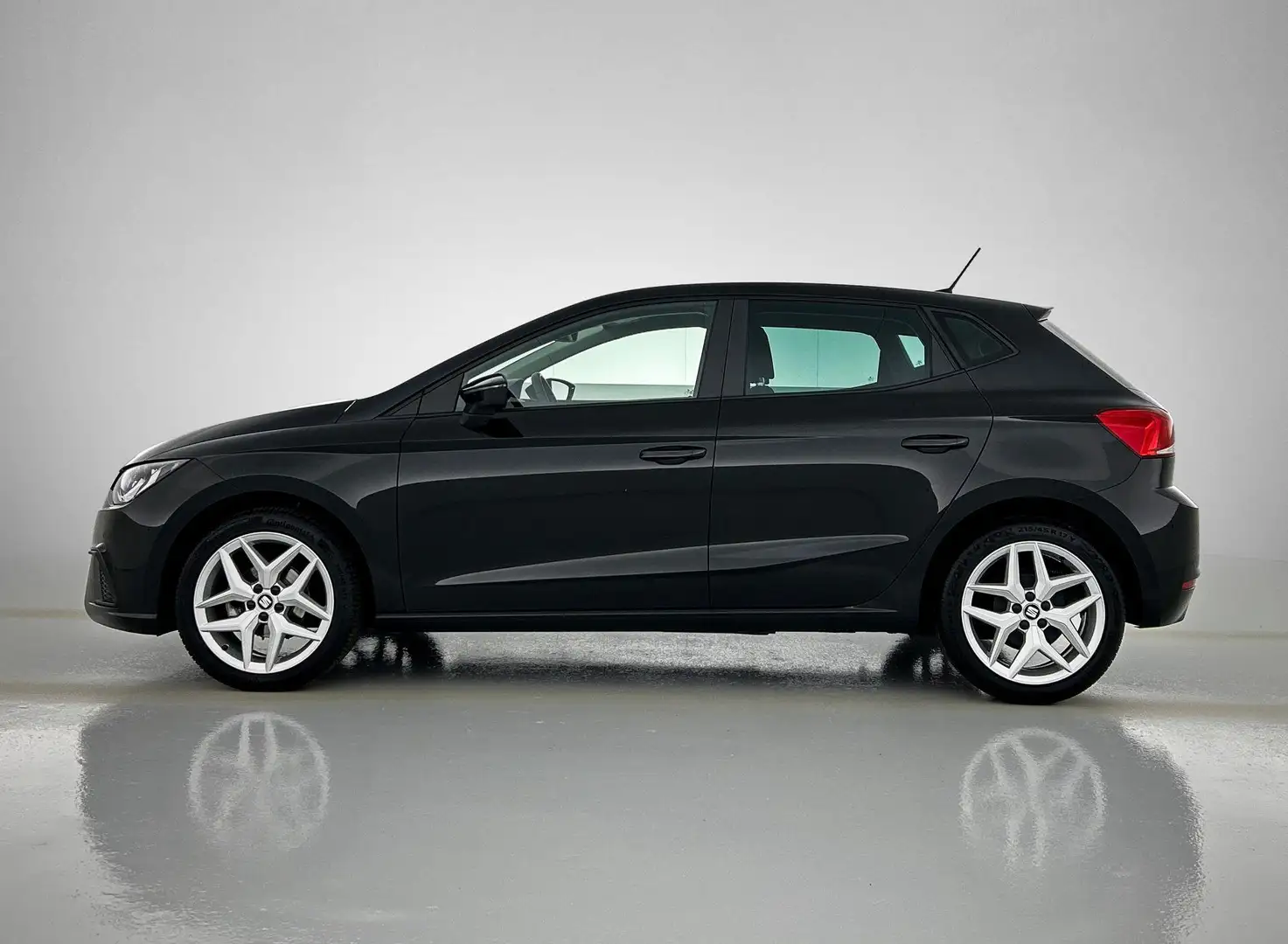 SEAT Ibiza 1.0 TSI Style Business Intense | PARKEERSENSOREN | Zwart - 2