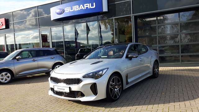 Imagine Kia Stinger 3,3T AWD AT8 GT LED Rot GD