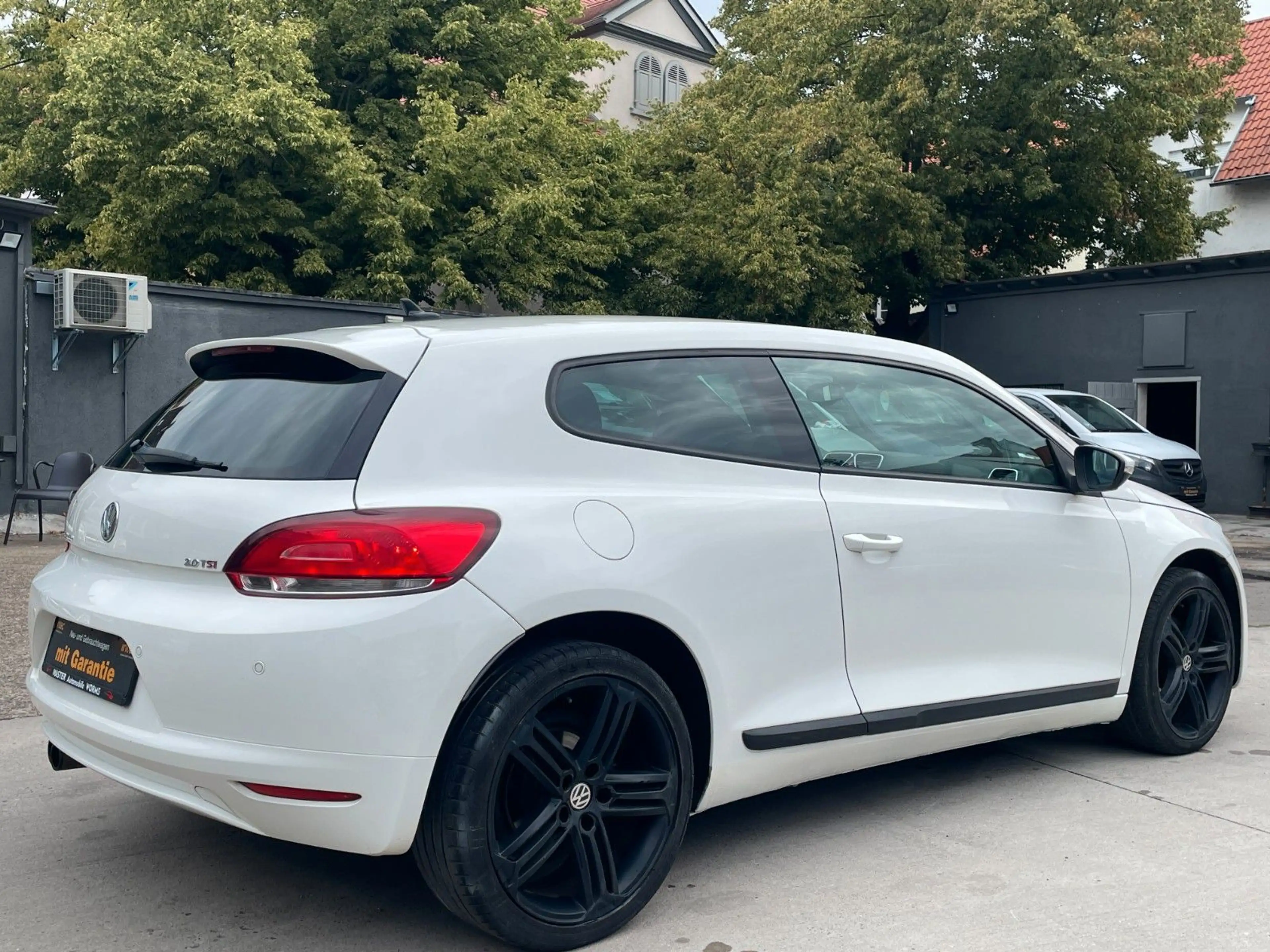 Volkswagen Scirocco 2.0 TSI 147 kW — photo 14