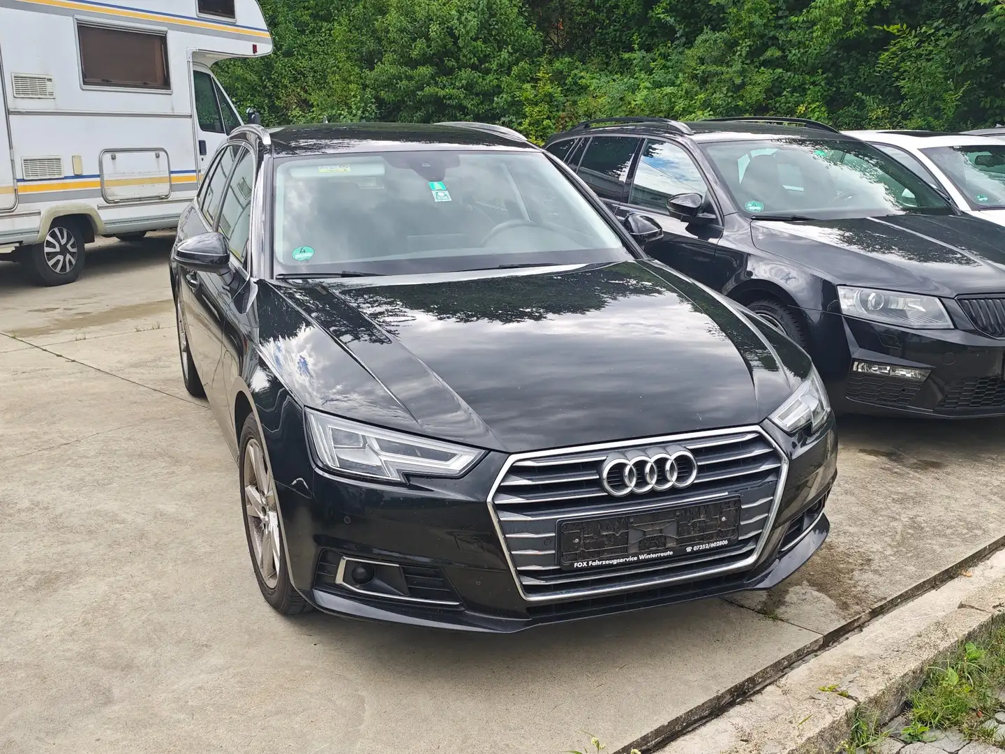 Audi A4 Avant 2.0 TDI S tronic Schwarz - 1
