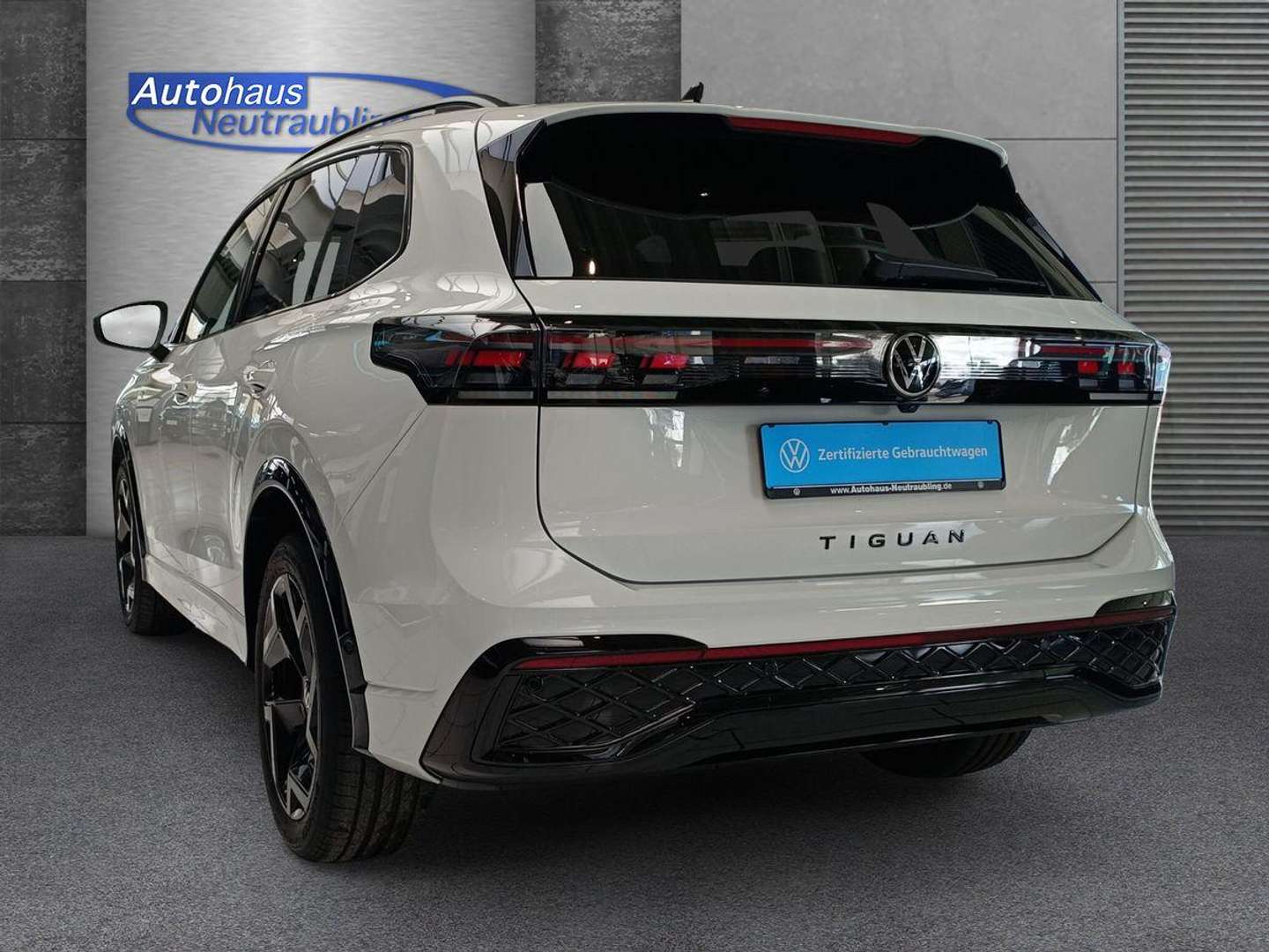 Volkswagen TIGUAN R-Line -  - Joinsteer - #2