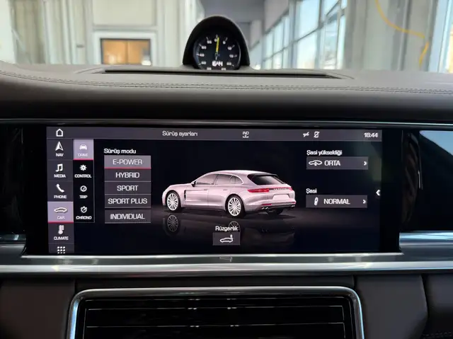 Porsche Panamera 4 E-Hybrid Ansicht 26