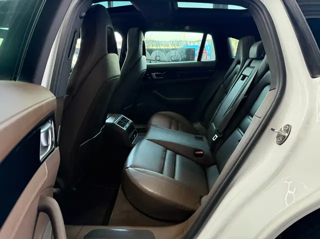 Porsche Panamera 4 E-Hybrid Ansicht 7